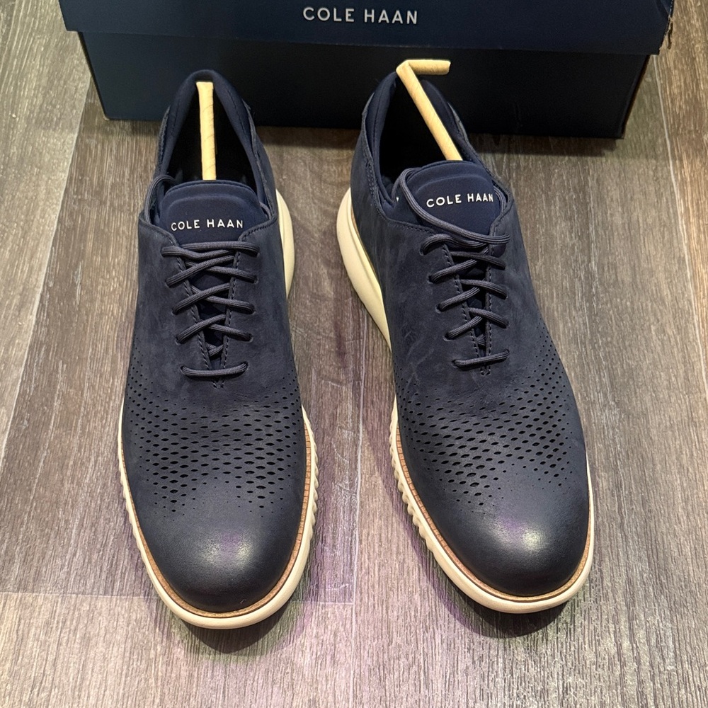 Cole Haan Navy Men's 2.ZERØGRAND Laser Wingtip Oxfords 9.5 - Picture 3 of 10